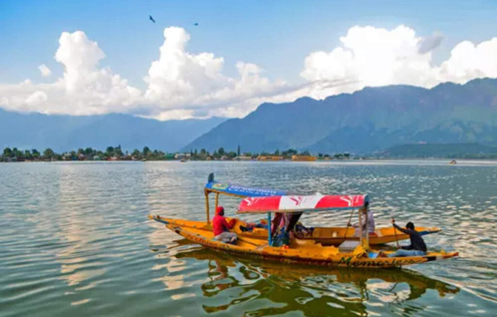 Kashmir tourist arrivals likely to break all previous records, ET TravelWorld