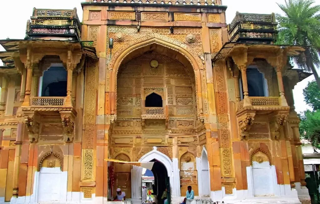 Uttar Pradesh to revive heritage sites as luxury hotels, ET TravelWorld