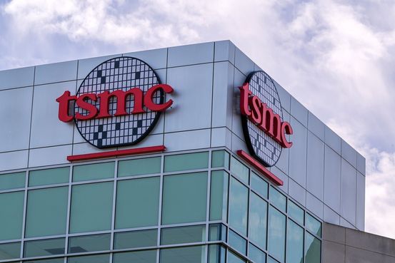 TSMC Shares Hit Record High as AI Demand Boosts Chip Industry