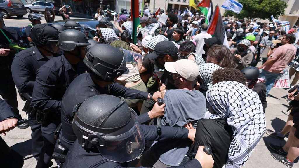 Violence breaks out after anti-Israel agitators surround LA synagogue