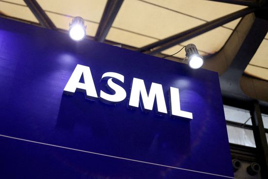 ASML Orders Boosted by AI Chip Boom