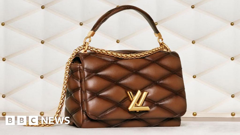 Big luxury brands suffer as Chinese shoppers hold back