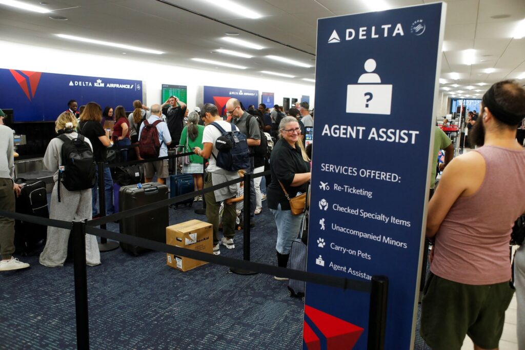 DOT opens investigation into Delta over flight disruptions after IT outage