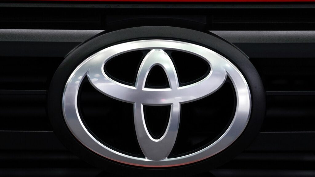 Japan's top automaker Toyota acknowledges more certification cheating and apologizes