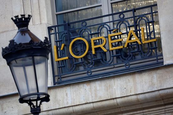 L'Oreal Earnings Rise on Growth Outside of China