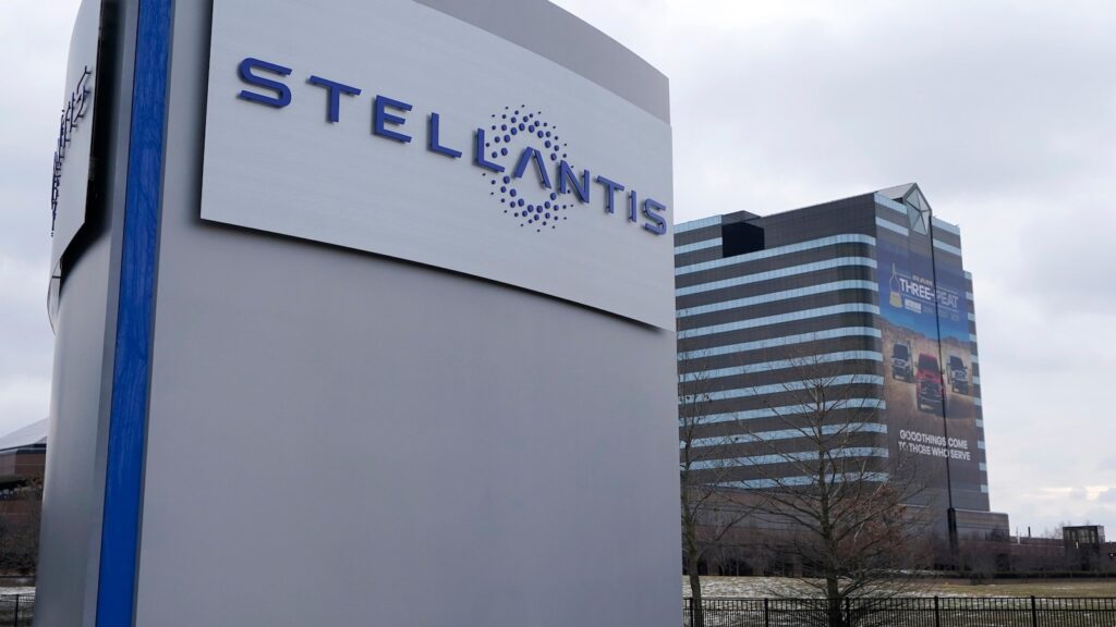 To cut costs and keep vehicle prices down, Stellantis makes buyout offers to US white-collar workers