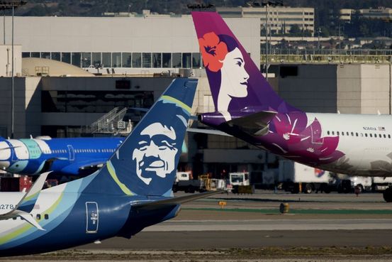 Alaska Air, Hawaiian Airlines Clear Key Antitrust Hurdle