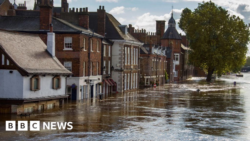 Bad weather brings rise in insurance claims