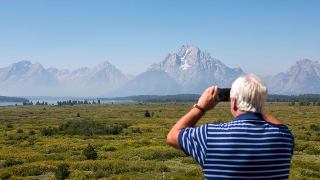 Powell at Jackson Hole: 'The time has come' for the Fed to soon begin reducing interest rates