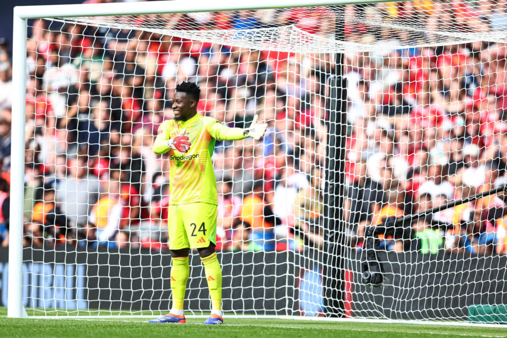 Vaseline, hairspray, shaving foam… What’s the best substance to put on goalkeeper gloves?