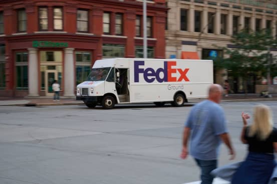 FedEx Cuts Full-Year Outlook After Posting Lower Profit, Revenue