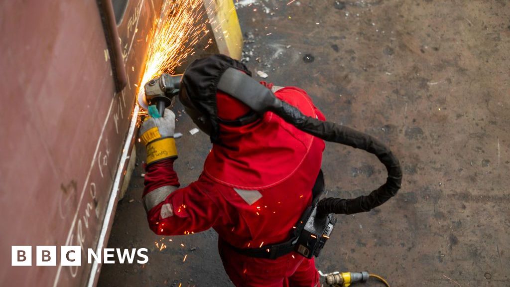 Titanic maker Harland & Wolff to run out of cash within weeks