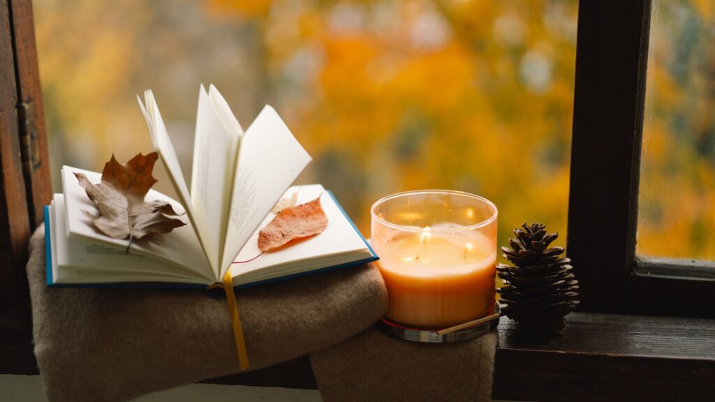 4 cozy romance books that are perfect to read during fall