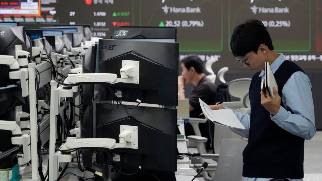 Asian shares gain after China says more help is needed for its slowing economy