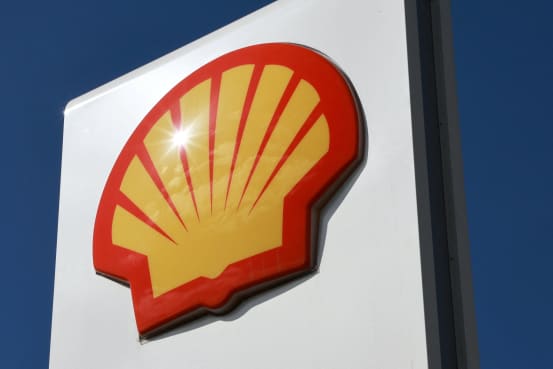 Shell Earnings Beat Views as Gas Trading Offsets Low Oil Prices