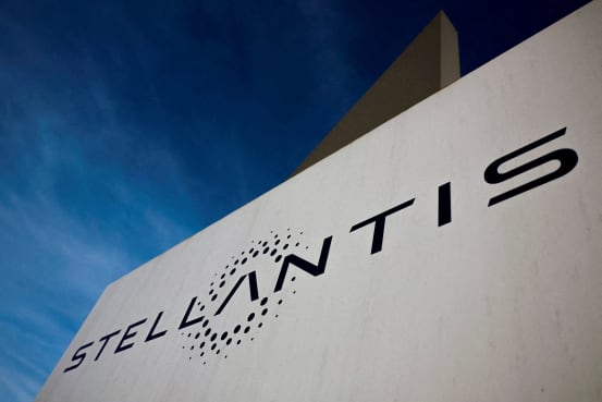 Stellantis Falls as Executive Shake-Up Fails to Calm Nerves