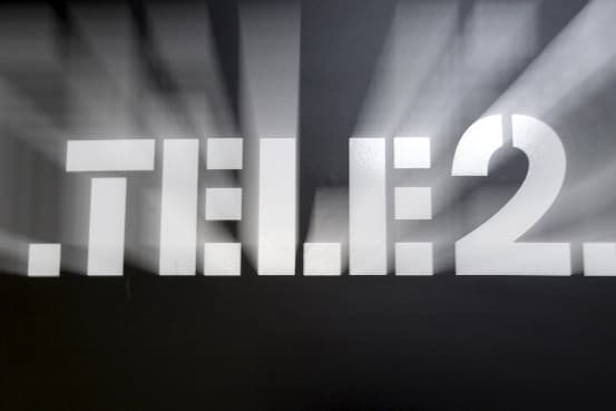 Tele2 Posts Higher Profits; Backs Targets