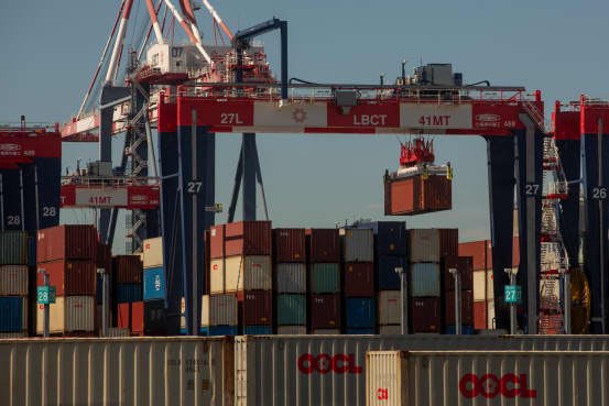 The Battle Over Robots at U.S. Ports Is On