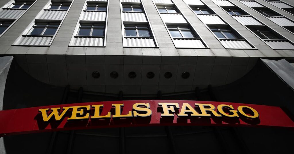 Union drive at Wells Fargo heats up amid intimidation claims