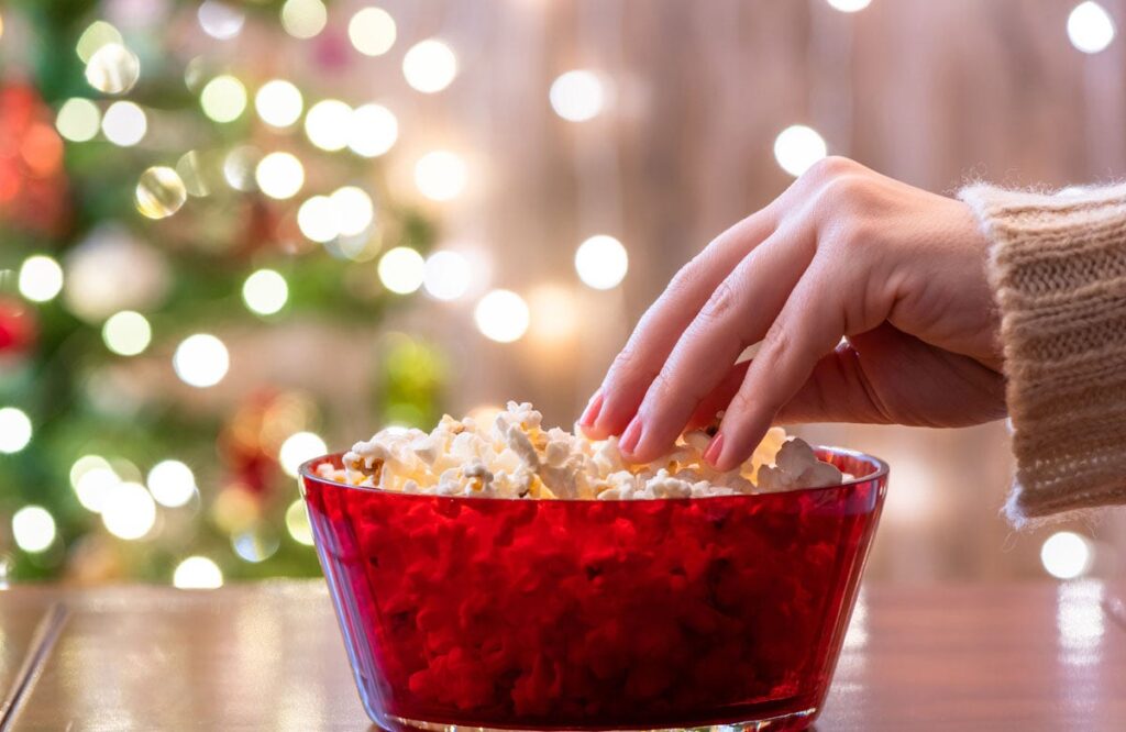 5 tips to control emotional eating during holiday gatherings