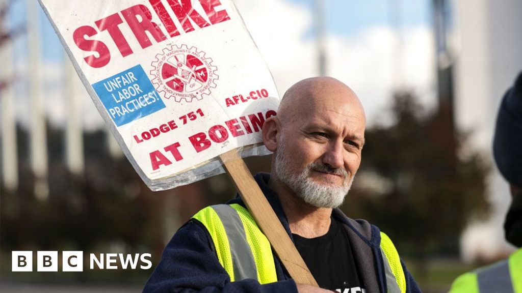 Boeing walkout ends as striking workers back 38% pay rise deal