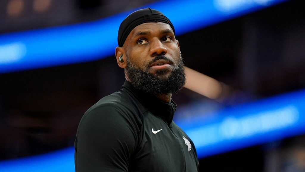 LeBron James says he's 'getting off social media for the time being'