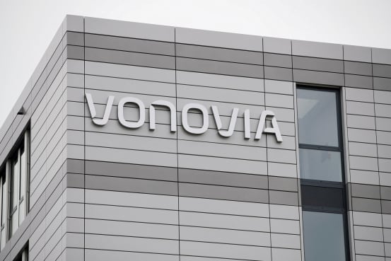 Vonovia After-Tax Loss Narrows, Confirms Guidance