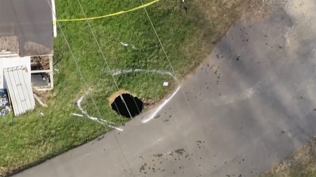 Search for Pennsylvania grandma Elizabeth Pollard continues near sinkhole