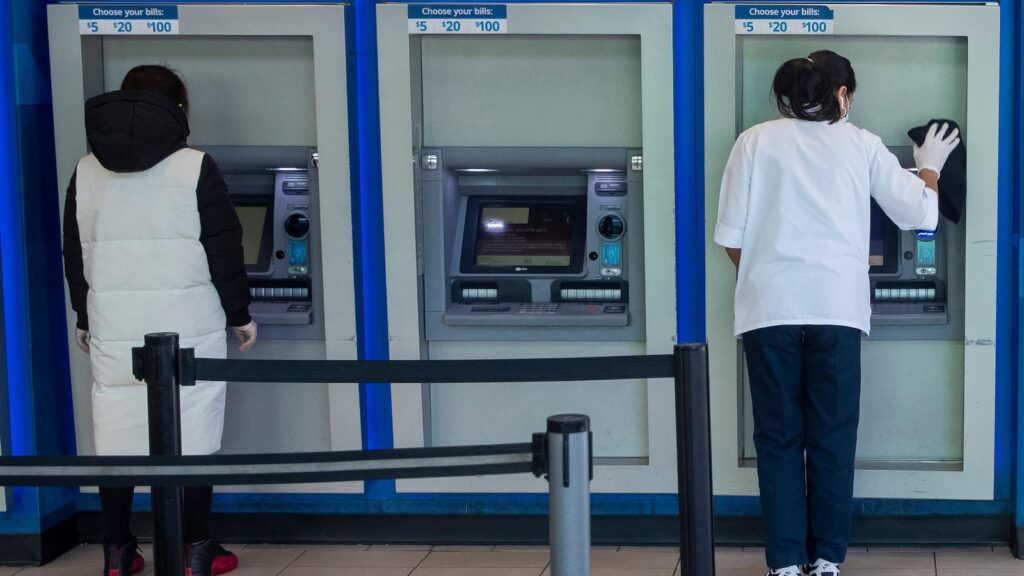 The White House is cracking down on overdraft fees