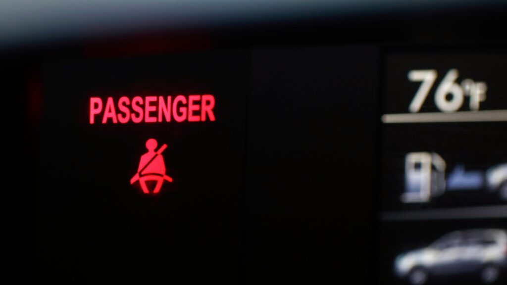 US to require passenger vehicles to sound alarms if rear passengers don't fasten their seat belts