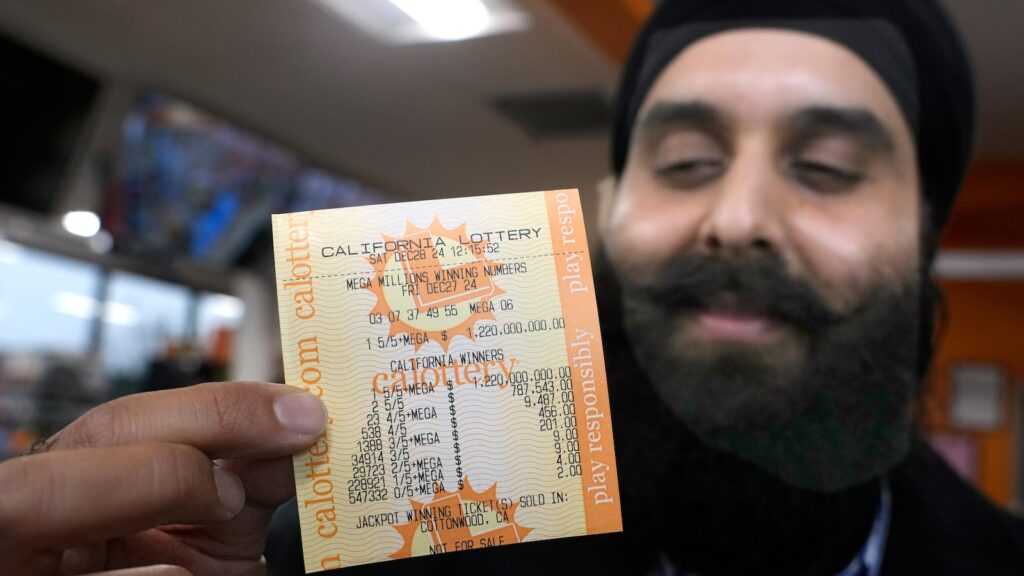 Winning ticket for $1.22 billion lottery jackpot sold in California, Mega Millions says