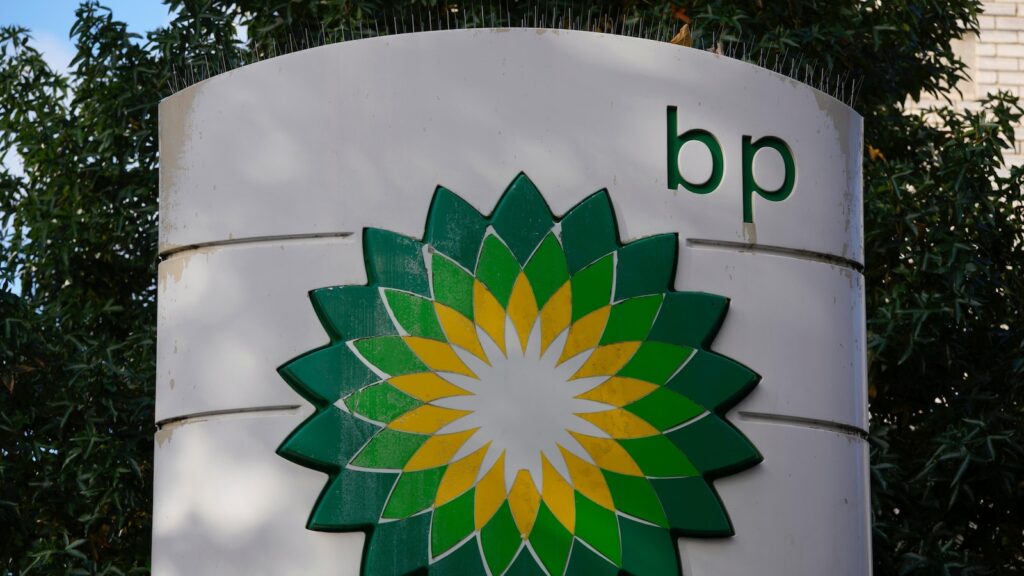 BP cutting 4,700 jobs worldwide as part of cost-saving drive