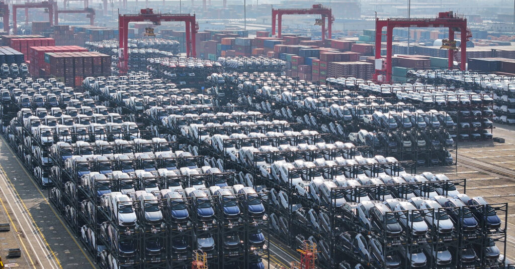 China’s Trade Surplus Reaches Nearly $1 Trillion