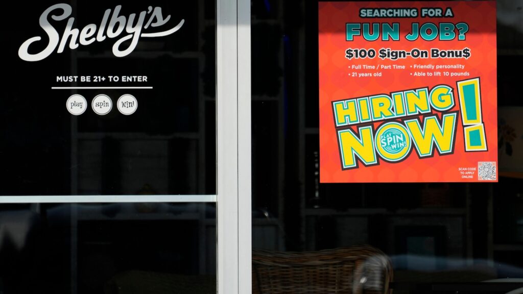 Fewer Americans apply for jobless benefits last week as labor market shows strength