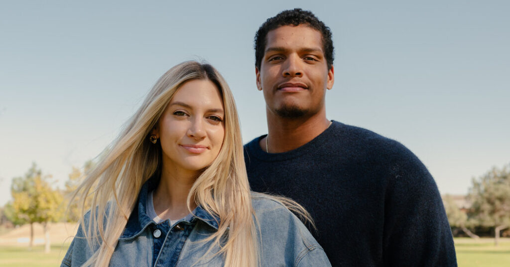 He’s the N.F.L. Player. She Gets the Autograph Requests.