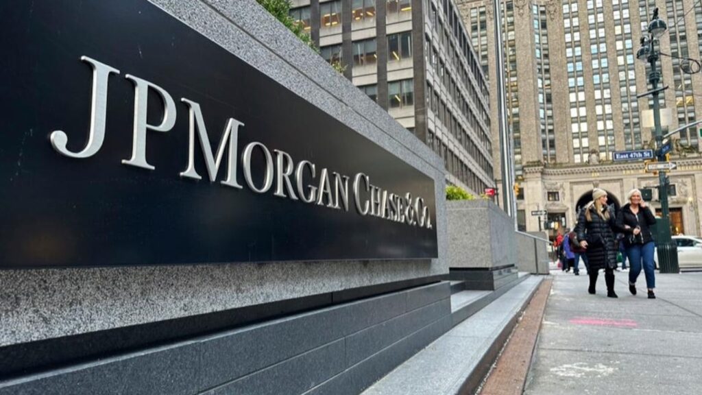 JPMorgan posts record annual profits as US banks thrive in final quarter of 2024